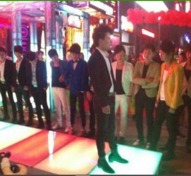 阿克苏深圳夜总会伴游模特雇用(深圳KTV模特雇用)
