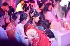 阿克苏汉服模特兼职(想做汉服模特去哪里找)