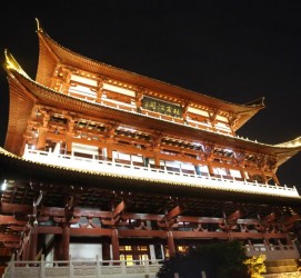 阿克苏长沙旅游攻略(长沙旅游攻略景点必去长沙美食街)