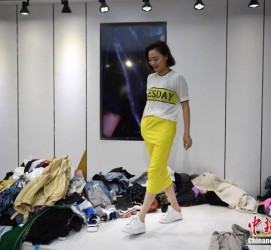 阿克苏兼职模特试衣服(兼职做试衣模特好吗)