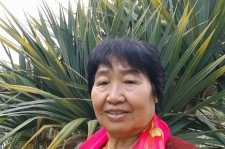 阿克苏白叟带老伴游半个中国(白叟外出旅游)