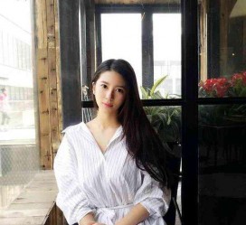 阿克苏女友兼职模特的小说(女友兼职模特的小说保举)