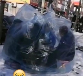 阿克苏东北大爷带老伴游中国(东北大爷带老伴游中国旅行)