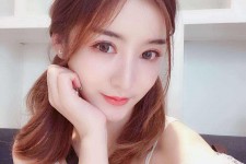 阿克苏今天去应聘了兼职模特(今天去应聘了兼职模特怎么说)