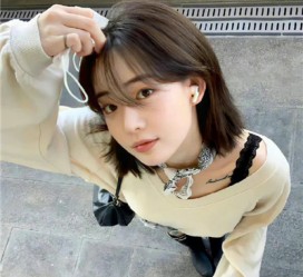 阿克苏伴游女生云微微的资料