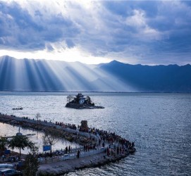 阿克苏洱海旅游攻略(成都到洱海旅游攻略)