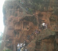 阿克苏乐山旅游攻略(乐山旅游攻略自由行路线推荐)