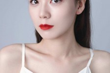 阿克苏兼职模特要打点模卡吗(兼职做模特要交钱拍模卡)
