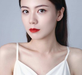 阿克苏兼职模特要打点模卡吗(兼职做模特要交钱拍模卡)