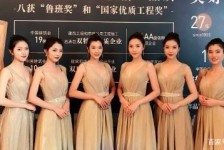 阿克苏模特能够兼职吗(模特能够兼职吗百度)