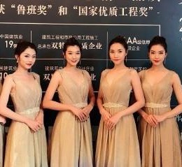 阿克苏模特能够兼职吗(模特能够兼职吗百度)