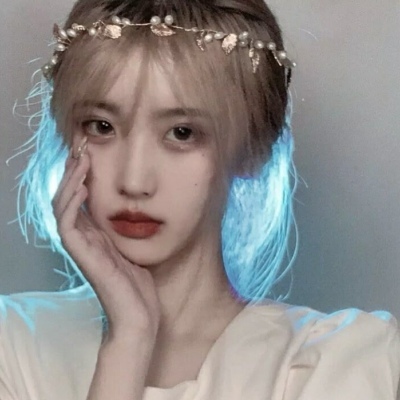 阿克苏伴游女生赵婉晴的资料