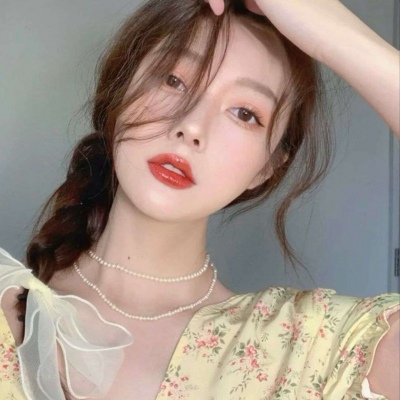 阿克苏伴游女生郭婉晴的资料