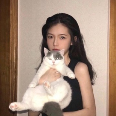 阿克苏伴游女生杨芃寒的资料