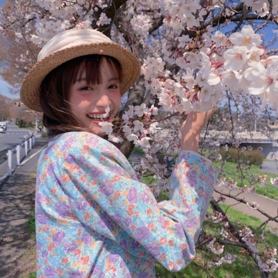 阿克苏伴游女生扶婷的资料