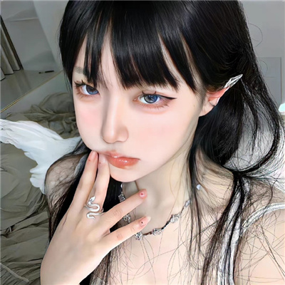 阿克苏伴游女生东方镜月的资料