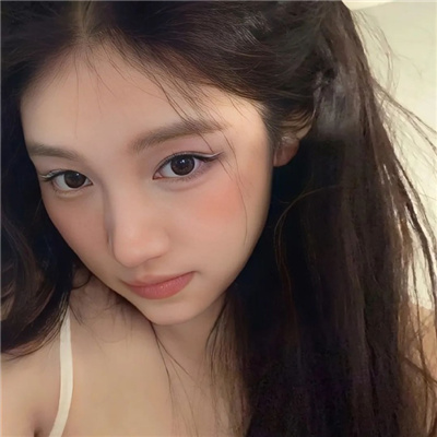 阿克苏伴游女生秦婉兮的资料