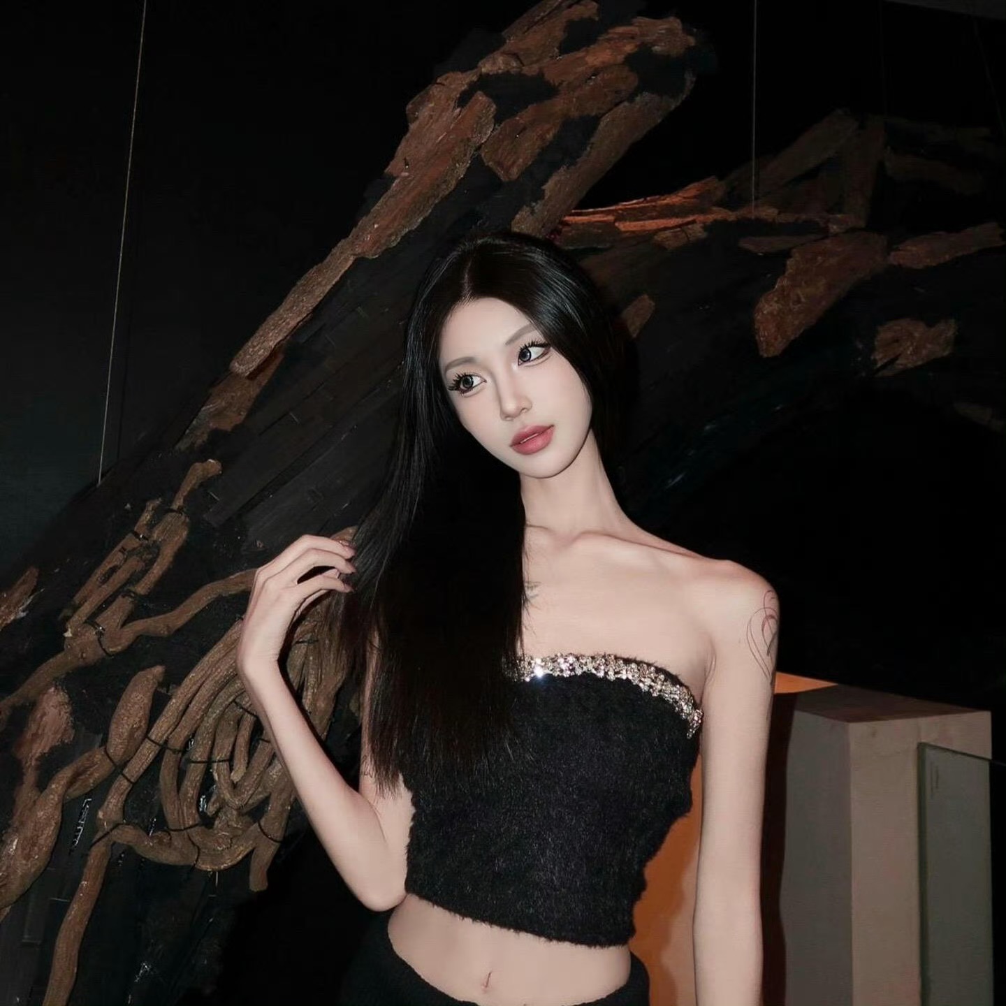 阿克苏伴游女生顾晚晴的资料