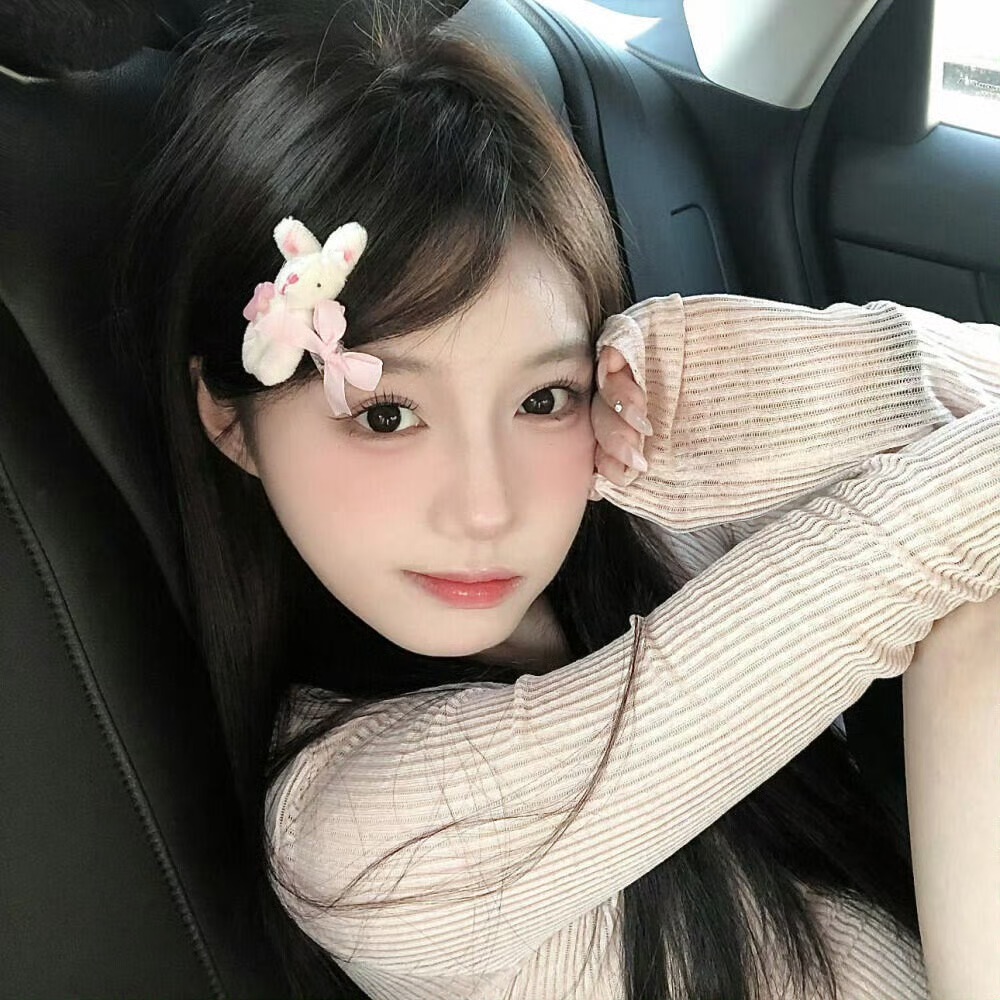 阿克苏伴游女生沈欣白的资料