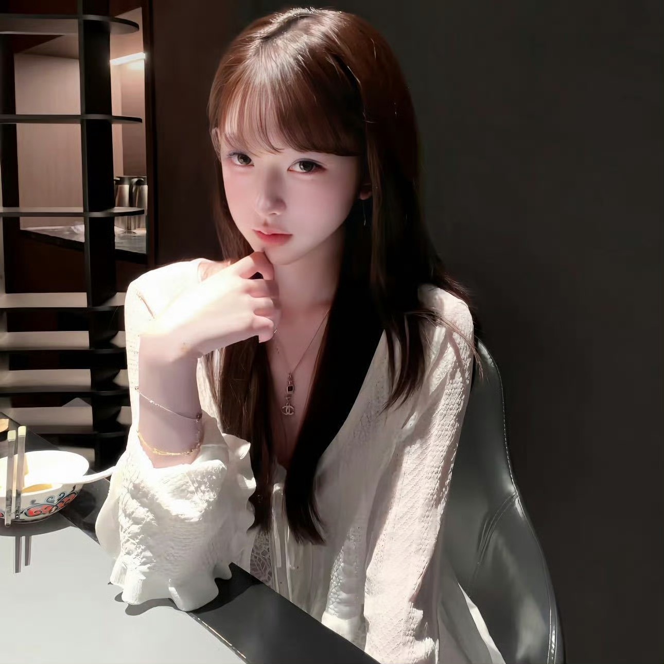 阿克苏伴游女生苏菲亚的资料