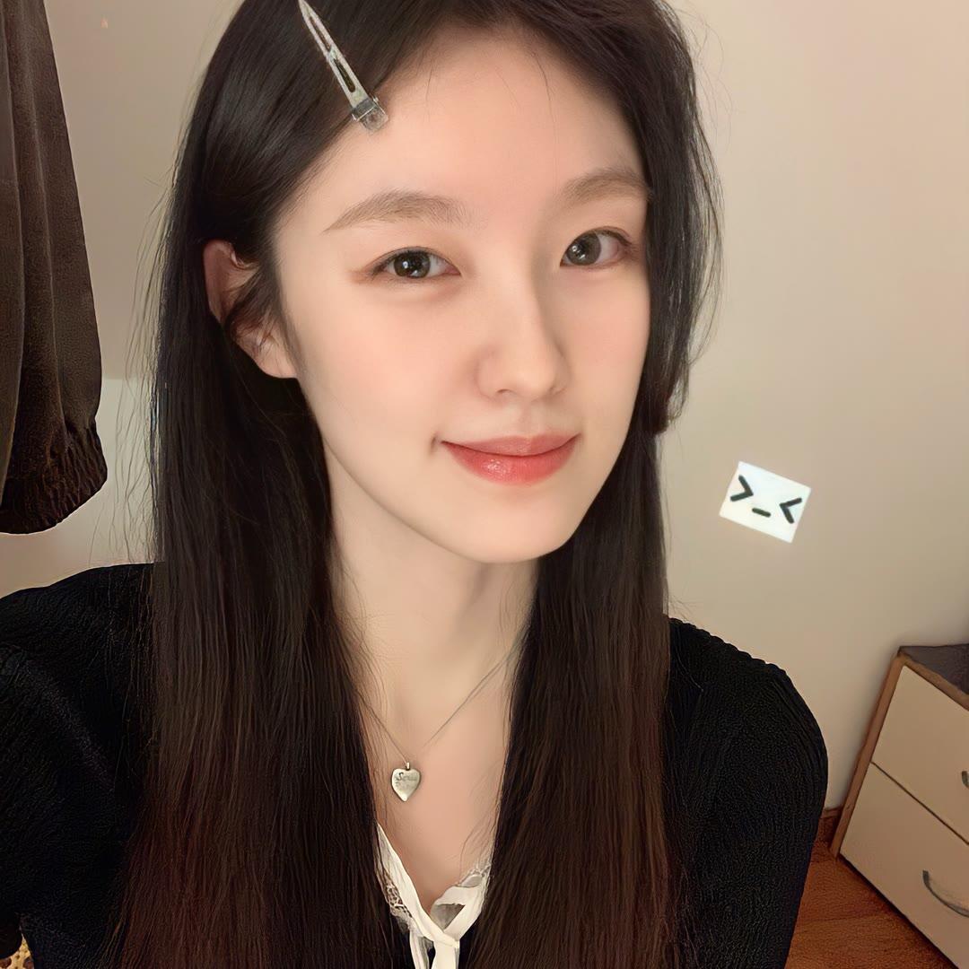 阿克苏伴游女生阮星禾的资料