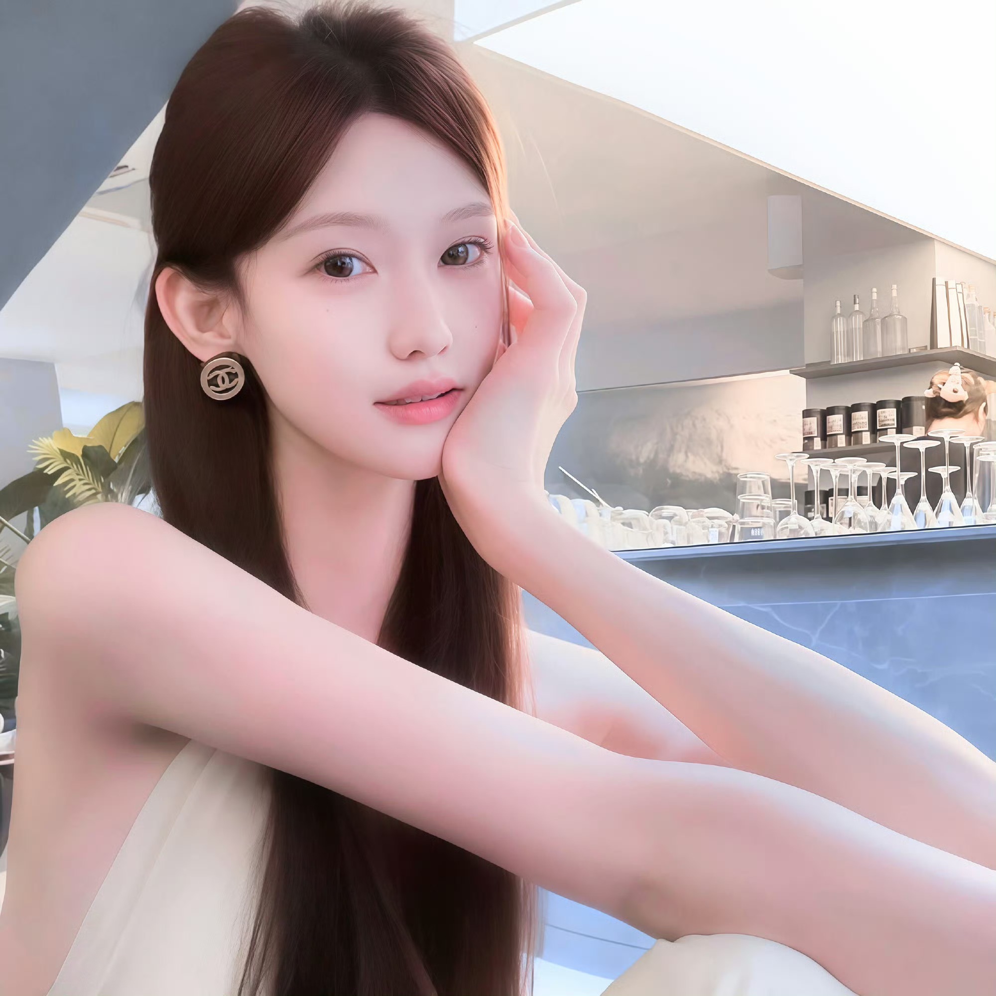 阿克苏伴游女生林杨的资料