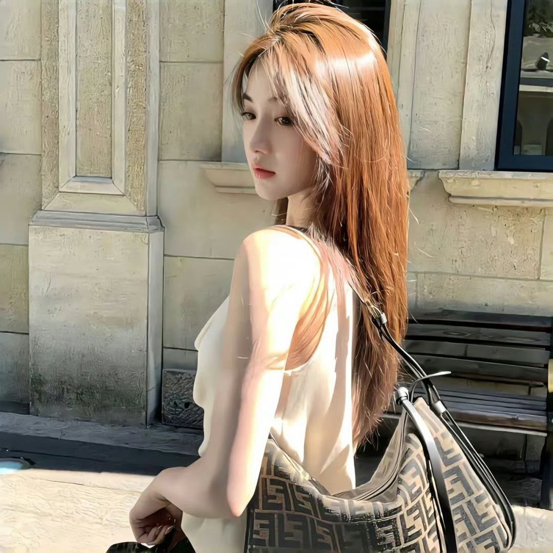 阿克苏伴游女生夏夏的资料