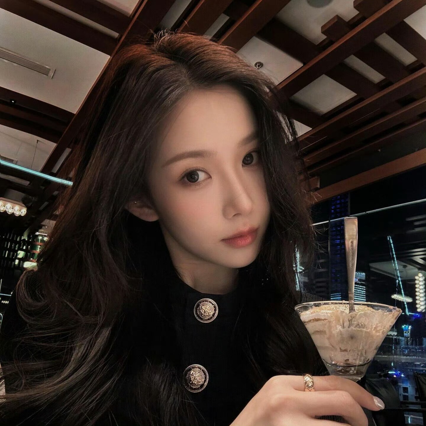 阿克苏伴游女生周晓雯的资料