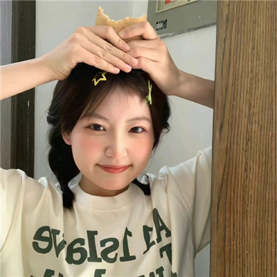 阿克苏伴游女生蒯慧雅
