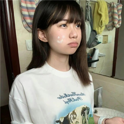 阿克苏伴游女生邝易云