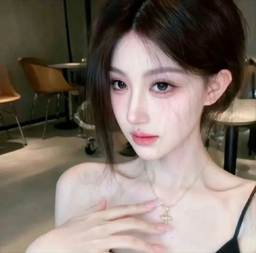 阿克苏伴游女生 | 潇潇的资料