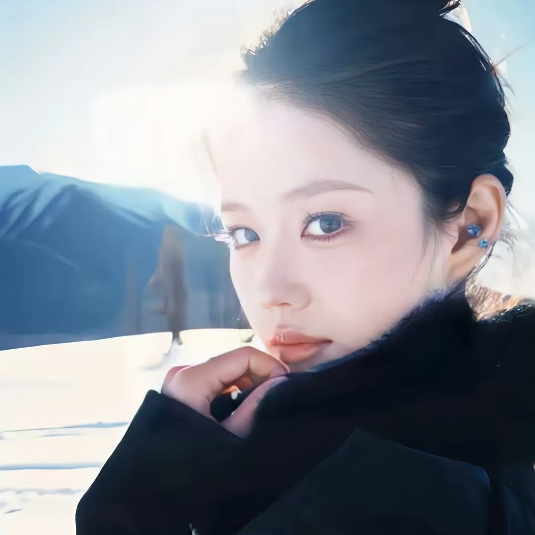 阿克苏伴游女生 | Lily的资料