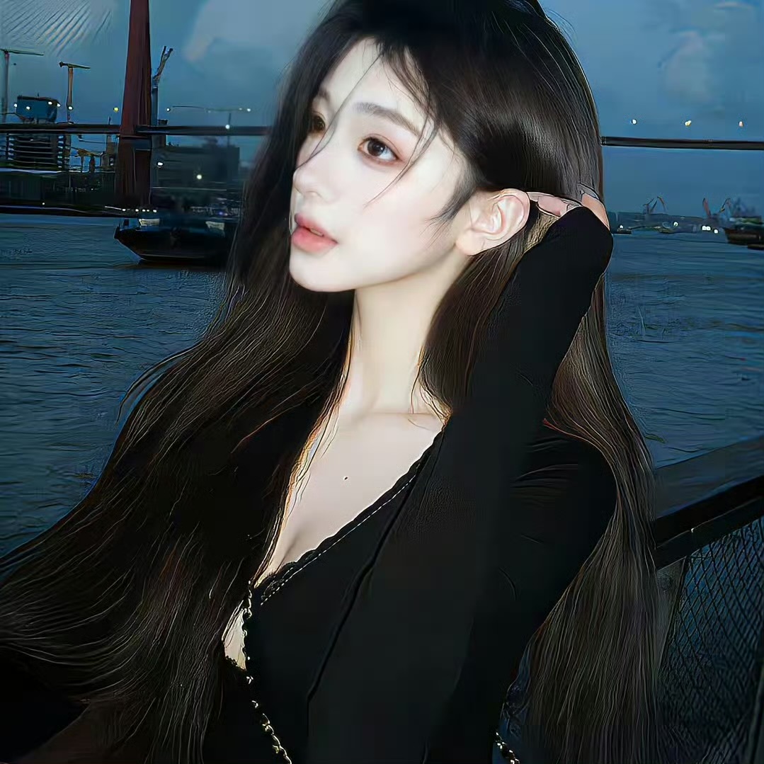 阿克苏伴游女生 | Emma的资料